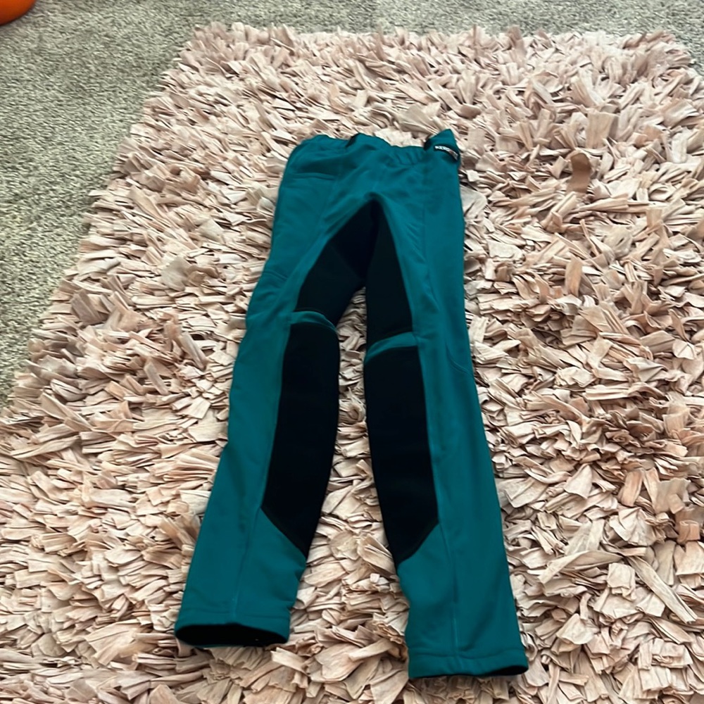 HORSE RIDING BREECHES OR LEGGINGS